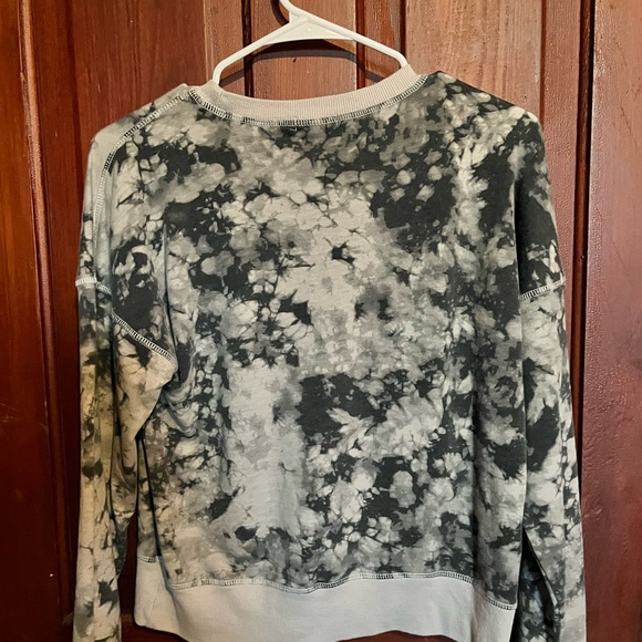 BCBG Generation Sweat shirt - Picture 2 of 3